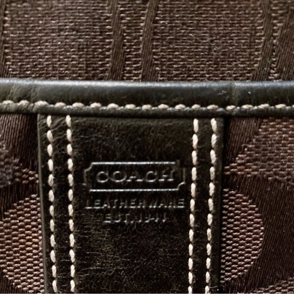 Classic Black COACH Cross-Body Bag w Adjustable Length Strap & Lots of Pockets - Picture 4 of 8